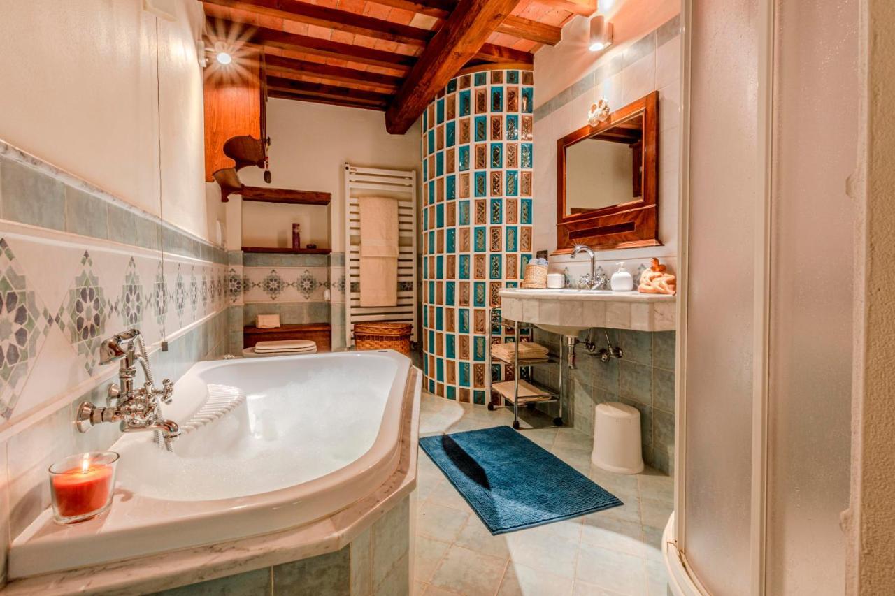 Casa Bici Appartement Chianni Buitenkant foto